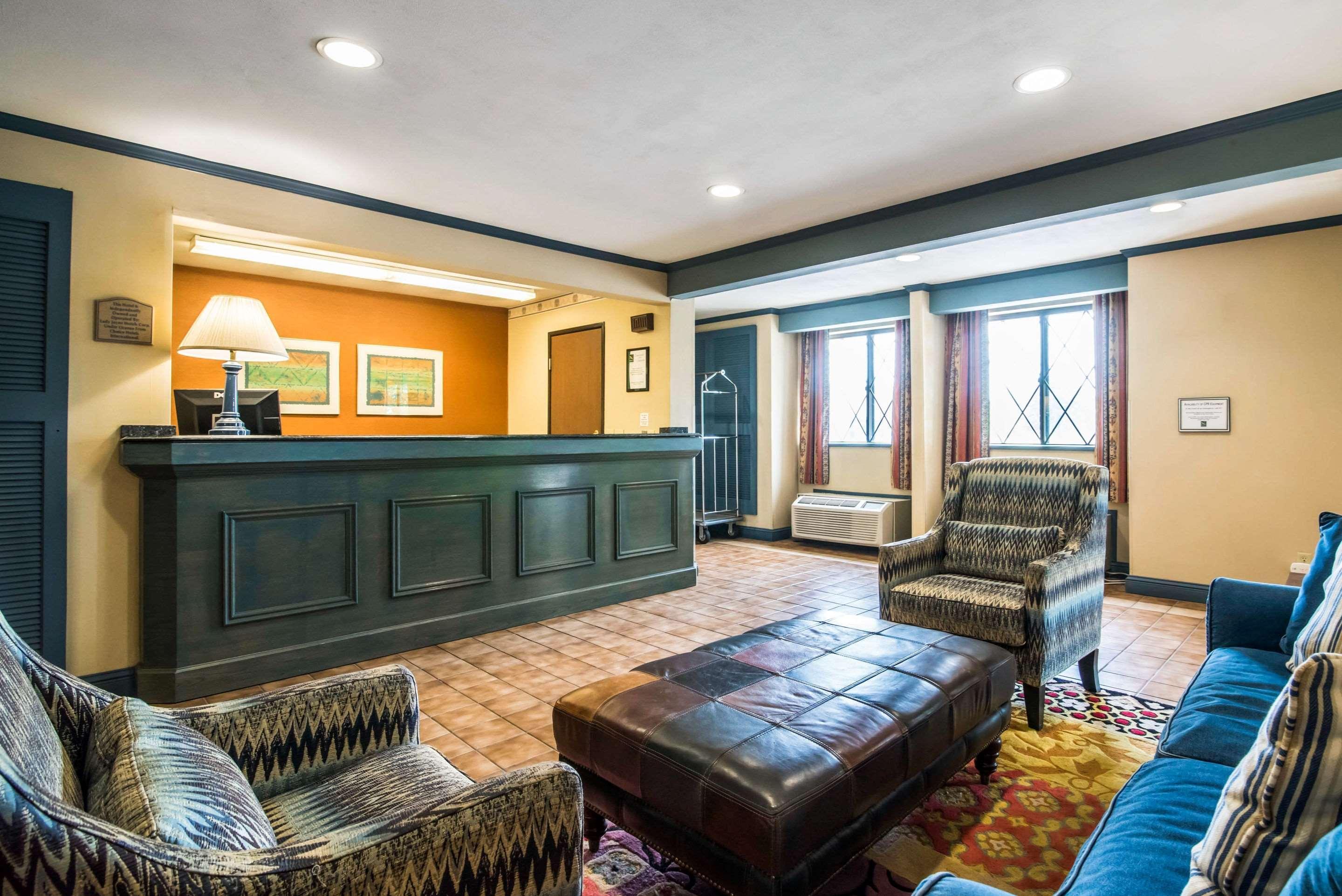 Quality Inn Cortland - University Area Buitenkant foto