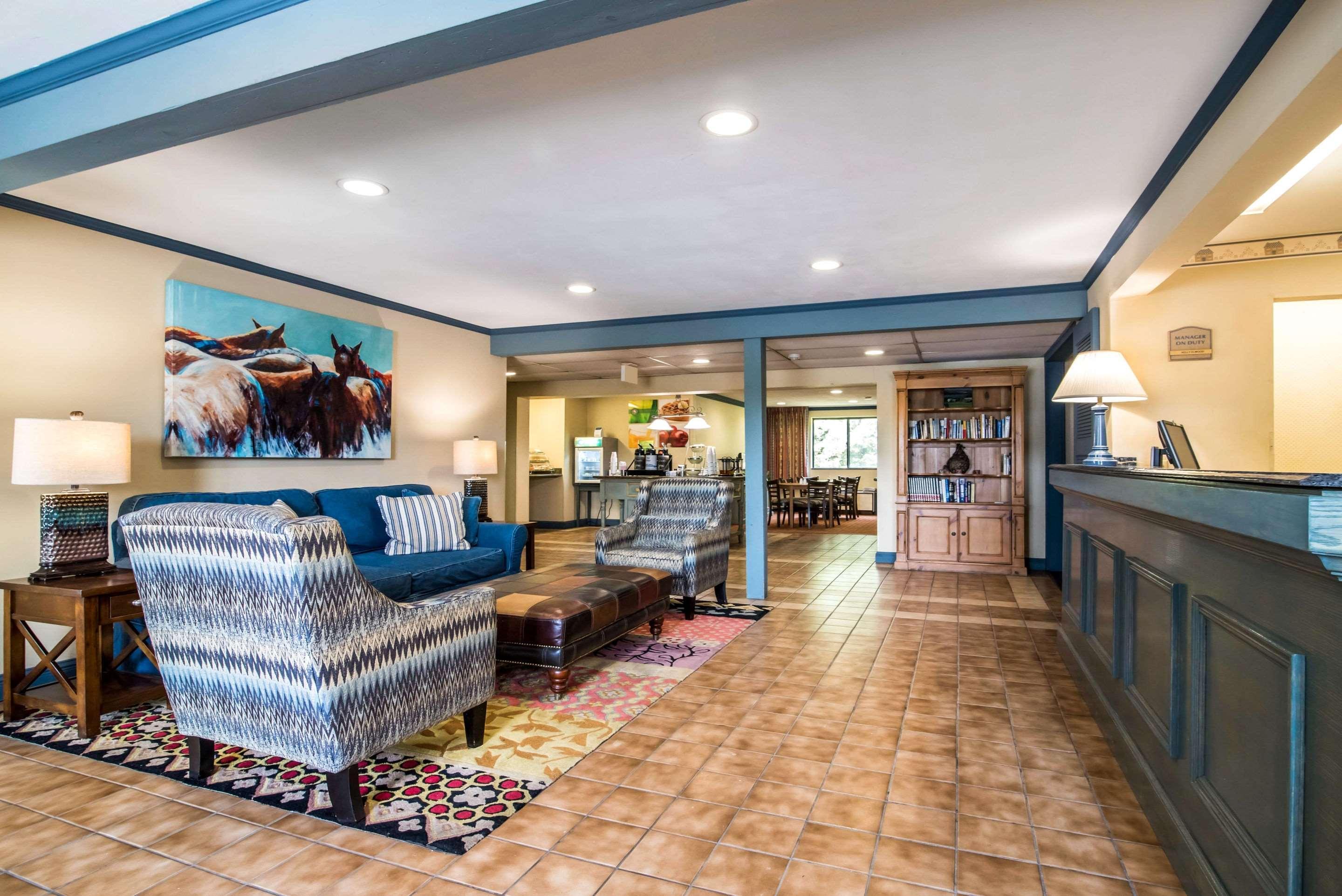 Quality Inn Cortland - University Area Buitenkant foto