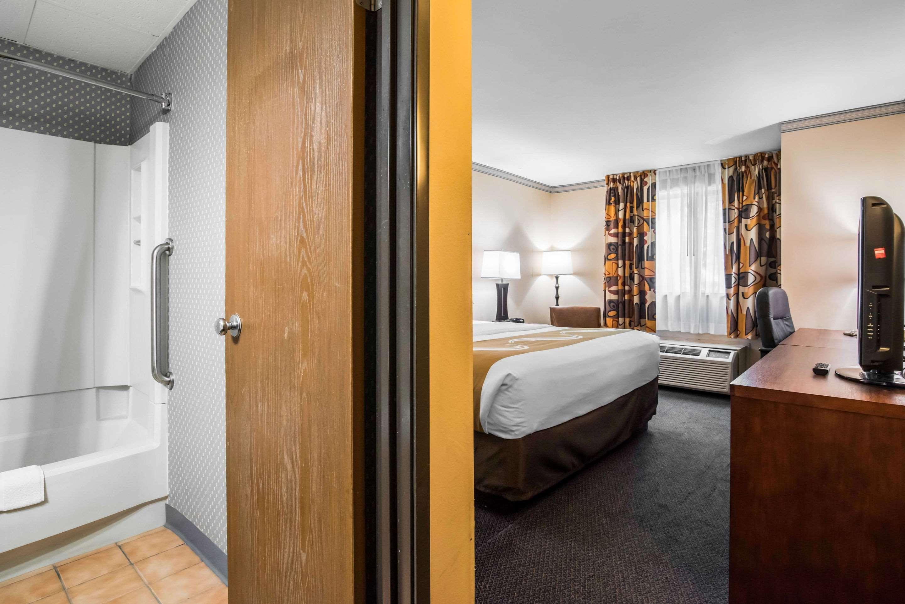 Quality Inn Cortland - University Area Buitenkant foto